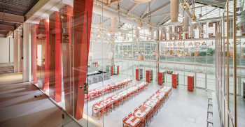 越看越喜欢的工业风-啤酒工厂办公室装修欣赏