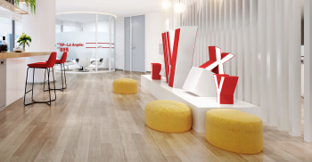 关于办公室装修时选择布艺还是皮质沙发的几个参考