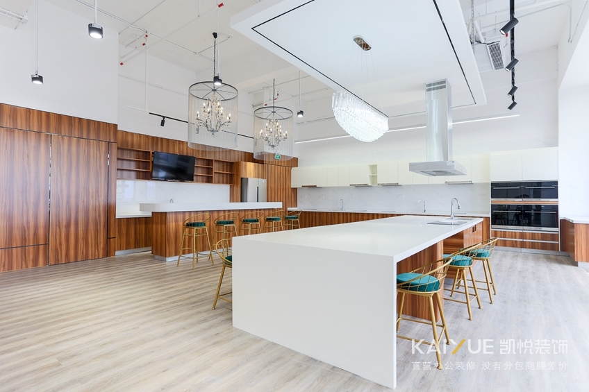 普立米办公室装修实景图-餐厅2.jpg