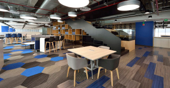 几何图形飞进办公楼-这样的装修你满意吗