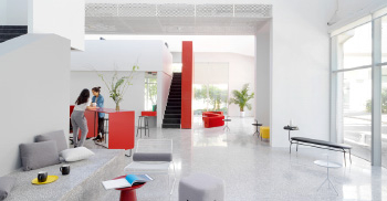 采用色彩MDF装修的办公室会是咋样