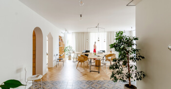 另一个空间的简约办公设计-广州办公设计