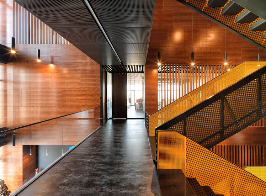 办公室装饰设计.jpg 办公室装饰设计.jpg