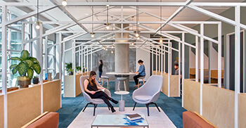 穿梭于各种办公空间设计景色中