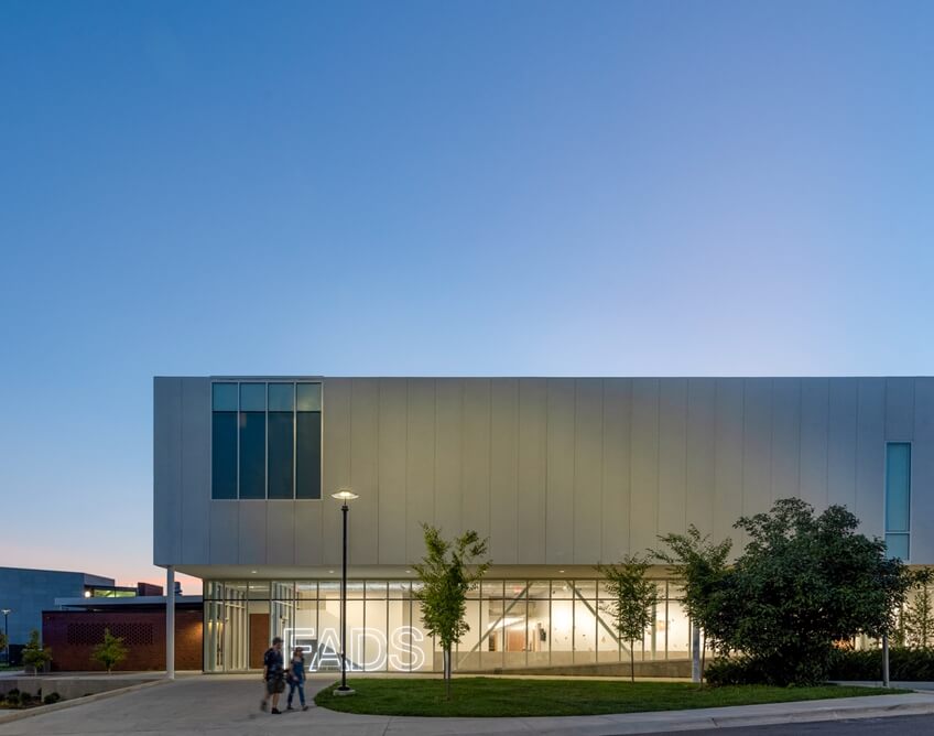 广州装修设计公司 建筑夜景 广州装修设计公司 建筑夜景