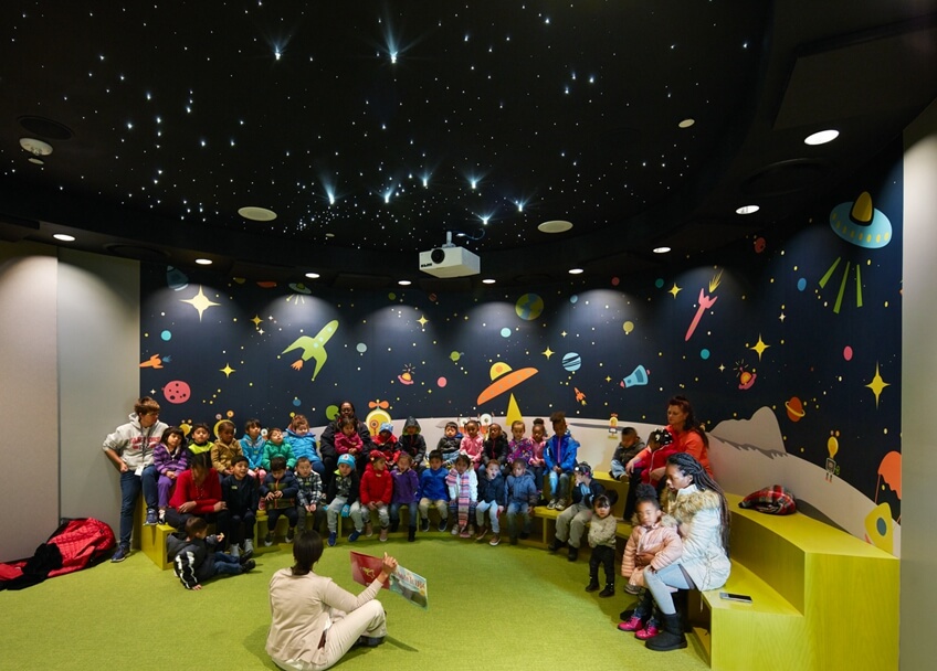 办公装修公司 活动室 办公装修公司 活动室