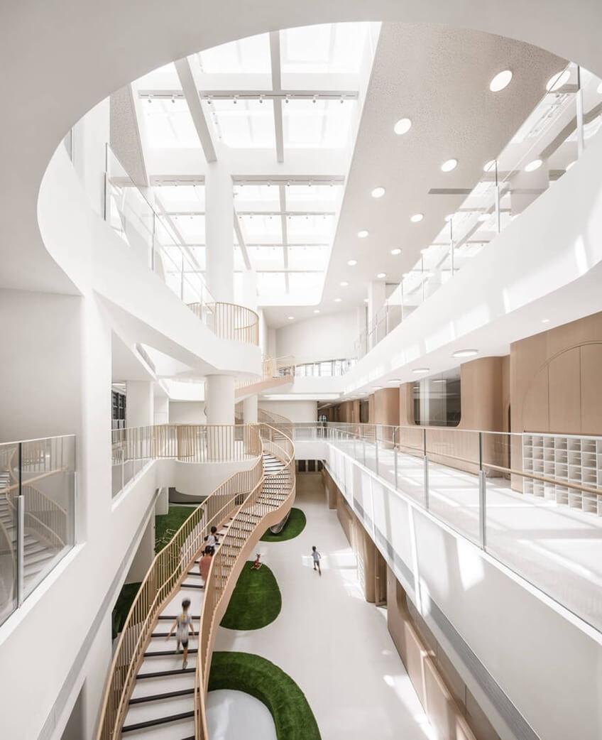 装修设计公司 舒展大气的中庭 装修设计公司 舒展大气的中庭