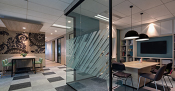 办公室装修-融入自然色彩与美感