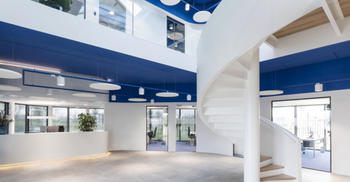 办公楼装修公司-设计出充满动力现代化办公空间装修