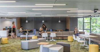 办公室室内装修-将传统与现代相结合变灵活