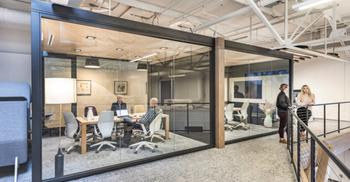 装修设计办公室建造灵活木材结构工作区