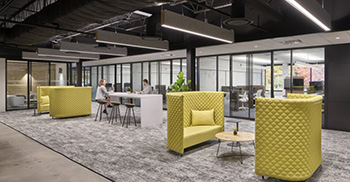 时尚办公设计空间，一室两种风格