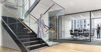 如何装饰办公楼的走廊