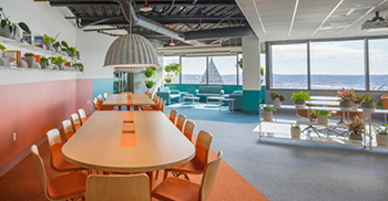 消除医疗机构的陈规定型 打造色彩斑斓的办公环境