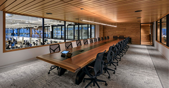 办公室装修设计：考虑待客之道 阳光与视野纵横交错