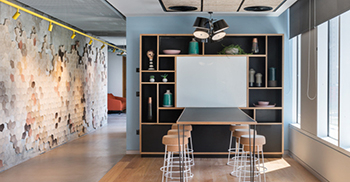 高端办公室装修设计：仰望天花板 看见新世界