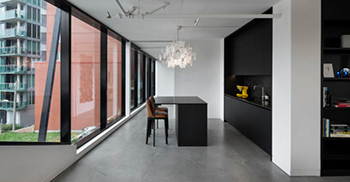 视觉和声学屏幕是定制设计的 保证办公空间的静谧