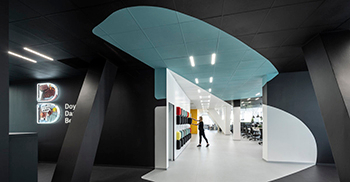 办公室设计理念是基于变形视错觉 开启奇幻之旅