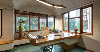 办公室装修案例：洞穴是和平与宁静的空间 灵感便来源于此