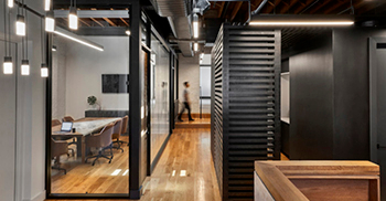 办公装修让企业拥有一个令人印象深刻的问候空间