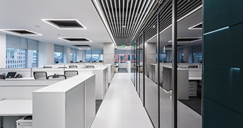 办公室空间设计：简洁、整洁的内部空间 清晰的线条和体积