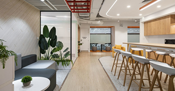 办公室装修：给人留下持久印象的渐进式音符 现代办公室内部看起来令人惊叹