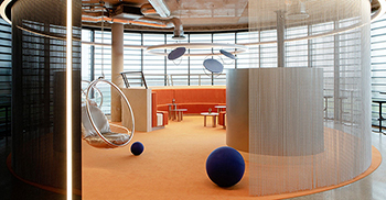 办公楼设计装修——创建了一个时尚前沿又复杂精美的空间