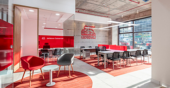 办公楼设计装修：利用高大开敞的外窗带来满室光明