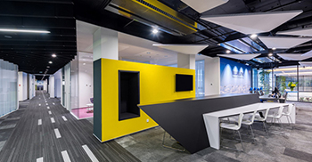 办公室装修：灵动多元是设计的宗旨 航空元素被多次运用