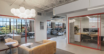 办公室装修：开放、自由、艺术是空间的主调