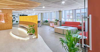 办公室装修设计：透明和可渗透的产品在材料是首选