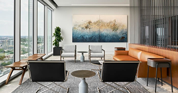 办公室设计案例：通过使用复杂、现代的材料和纹理来提供全新的视角