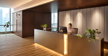 办公室的设计理念被称为“俏皮怀旧”