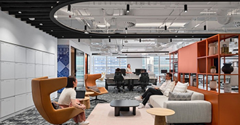 高端办公室装修案例：采用“户外”材料并结合亲生物元素