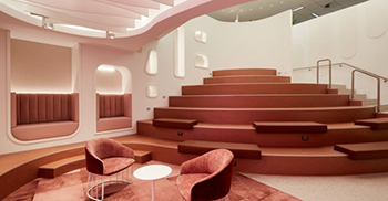 办公室装修案例：大胆而充满活力的调色板让用户深刻记忆