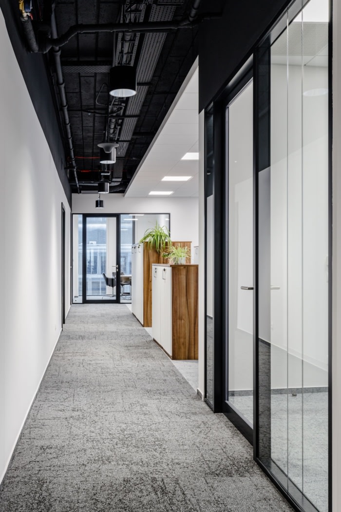 办公室廊道.jpg