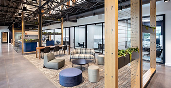 办公室装修方案：工业影响和对细节的关注贯穿始终