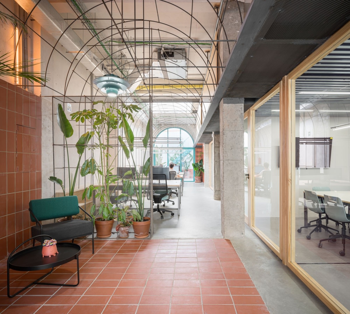 办公室廊道.jpg 办公室廊道.jpg