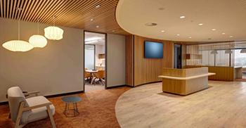 办公室设计装修：动感的立面从相邻遗产建筑的基准面中汲取灵感