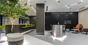 办公楼装修：整体主要的室内概念捕捉了自然开垦的理念